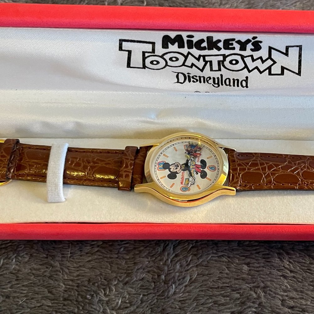 Preowned vintage Disneyland 1993 Commemorative Opening Watch